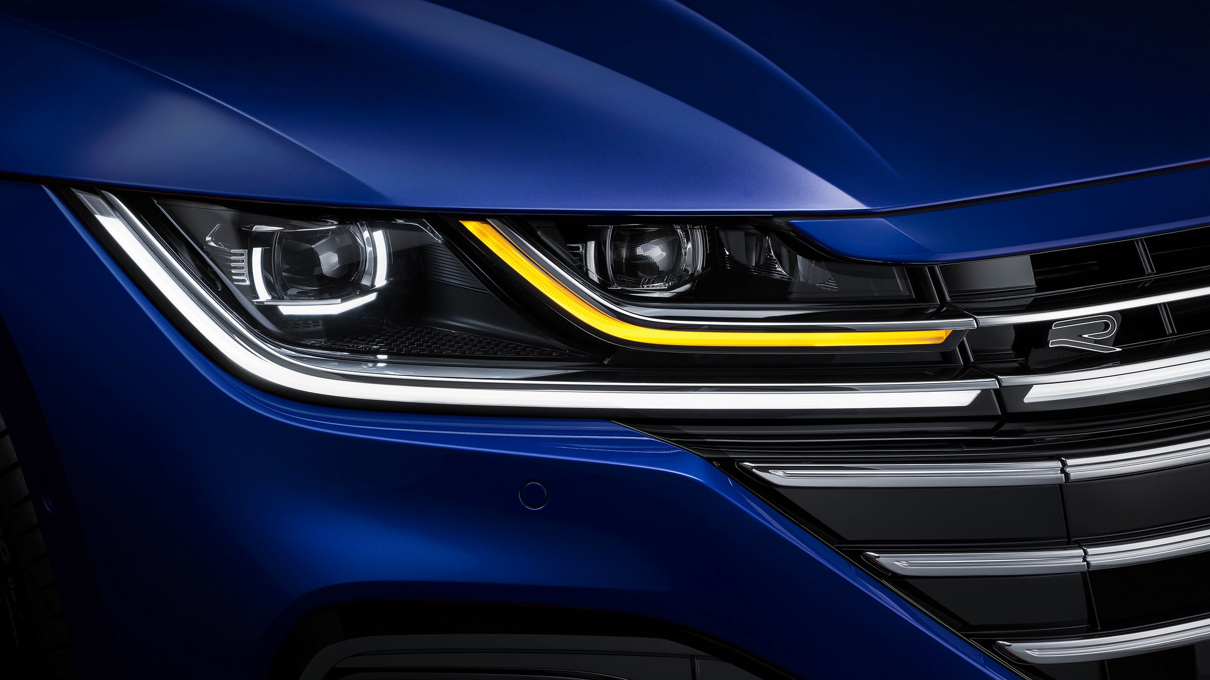 Volkswagen Arteon R-Line Volkswagen Arteon R-Line LED headlight system with LED daytime running lights