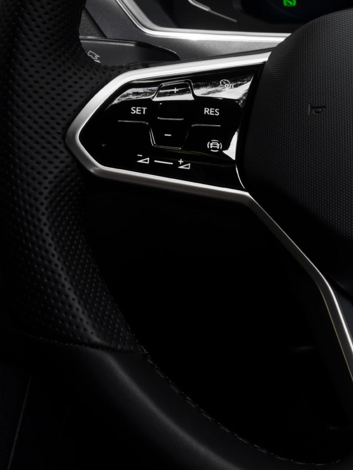 VW Tiguan Allspace R-Line VW Tiguan Allspace R-Line